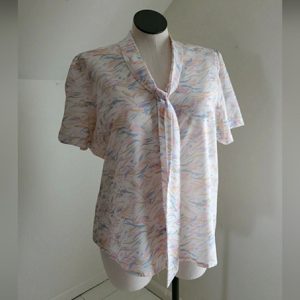 80s Vintage Ms Bond Abstract Pastel Print Pussybow Short Sleeve Blouse